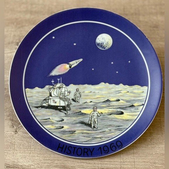 seven seas traders Other - SEVEN SEAS TRADERS INC APOLLO MOON PLATE JULY 20 HISTORY  1969 1ST EDITION